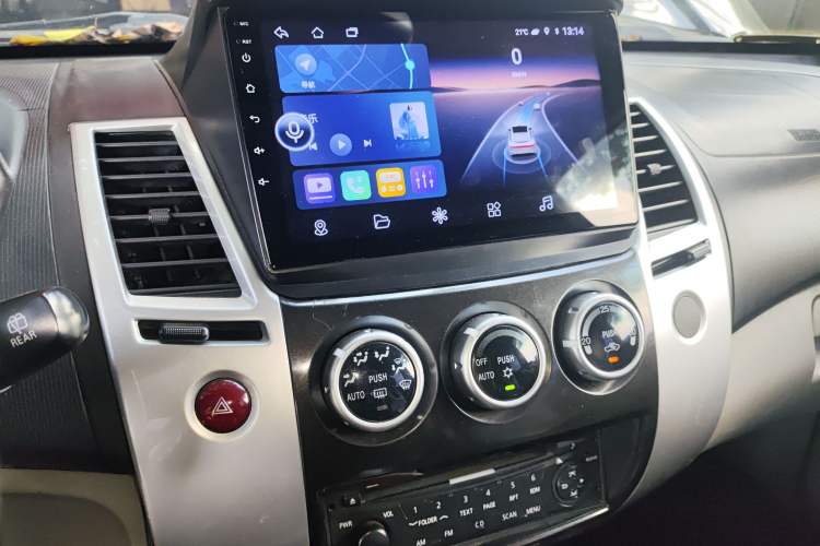 Used Mitsubishi Pajero Sport 2011 3.0L Luxury Navigation Edition Audio And AC Panel