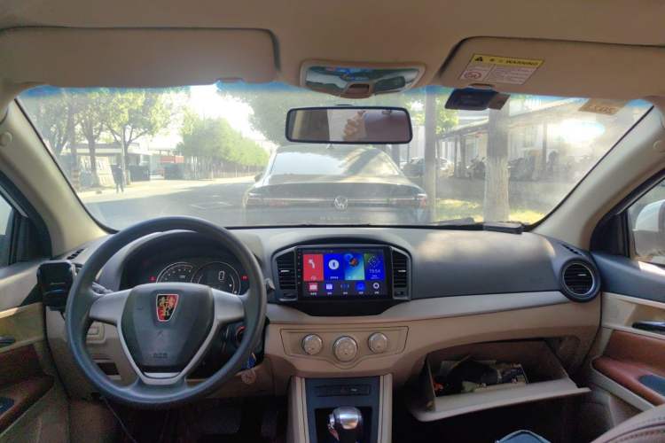 Used Roewe 350 2015 1.5L Automatic Luxury Sunroof Edition

