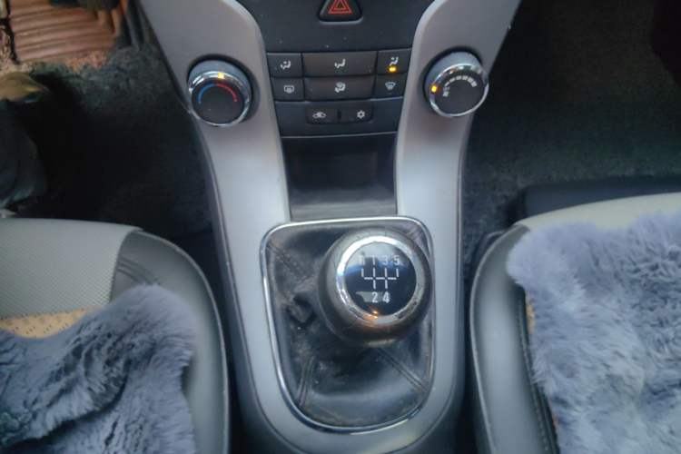 Used Chevrolet Cruze 2013 1.6L SL Sunroof Edition MT
