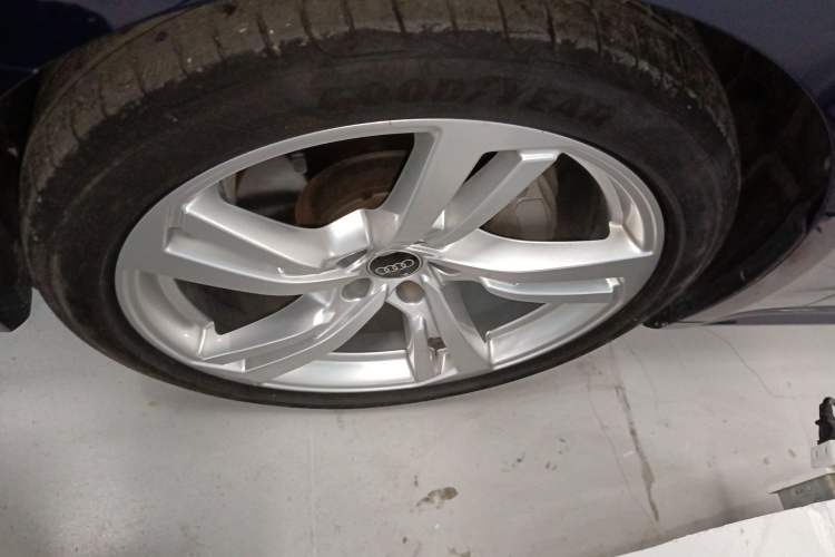 Used Audi A7L 2024 45TFSI quattro S-line Visionary Edition Flow Crystal Package