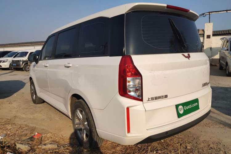Used Wuling Hongguang PLUS 2019 1.5T Manual Luxury 7-Seater

