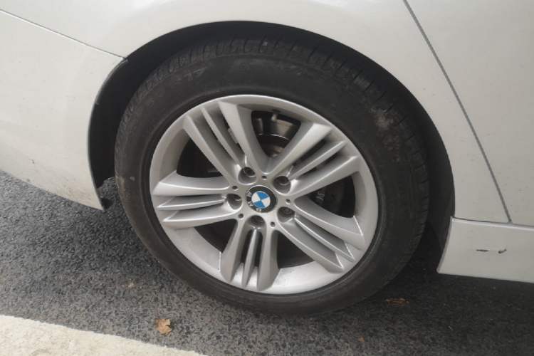 Used BMW 3 Series 2017 320Li Fashion Model
