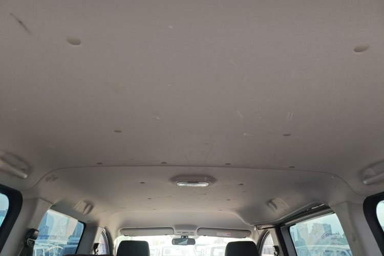 Used JAC Refine M3 2022 PLUS IKEA Edition 1.8L Comfort Version Headliner