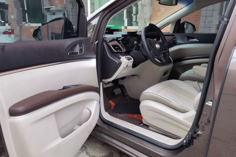 Used Buick GL8 2021 Land Cruiser Executive Class 652T Luxury Model