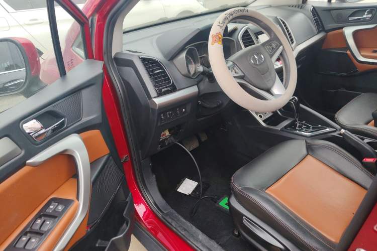 Used JAC Group Refine S3 2014 1.5L CVT Luxury Smart Model Driver Seat