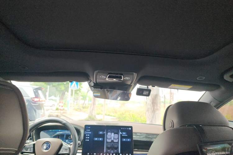 Used BYD Han 2024 EV Glory Edition 605KM Front-Wheel-Drive Premium Model
