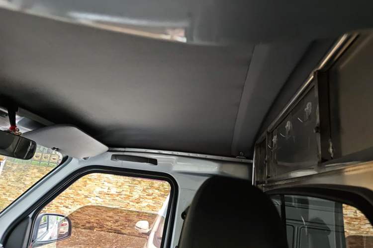 Used Wuling Rongguang 2019 1.5L Extended-Body Van Base Model with 2 Seats Headliner