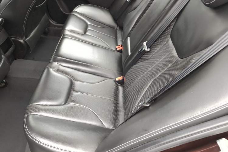 Used Geely Auto Emgrand 2017 Sedan Million Edition 1.5L Manual - Upward Version
