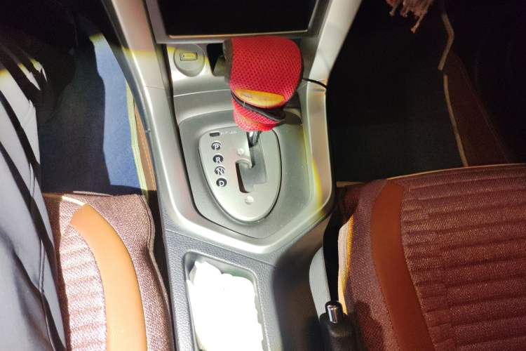 Used Venucia T70 2015 2.0L CVT Smart Edition
