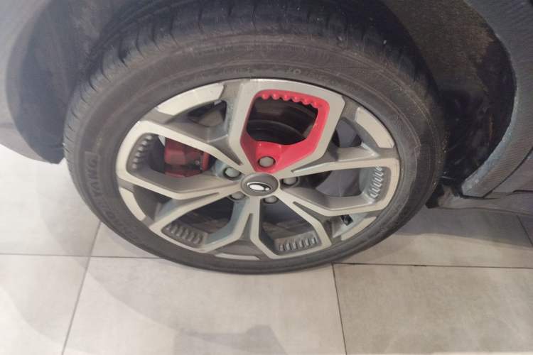 Used ORA Good Cat GT 2024 Mulan Edition 401km Luxury Version Right Rear Wheel Hub