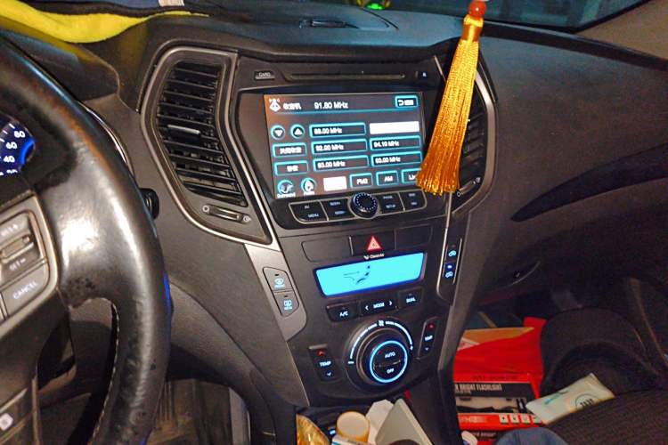 Used Hyundai Santa Fe 2013 2.4L Automatic Two-Wheel Drive Smart Version