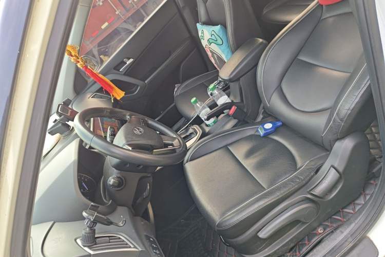 Used Hyundai ix25 2015 1.6L Automatic Two-Wheel Drive Smart GLS Trim Left Front Seat