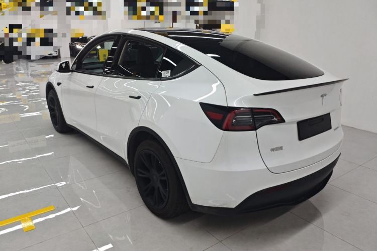 Used Tesla Model Y 2024 Long-Range All-Wheel-Drive Version
