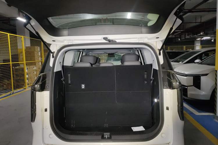 Used SAIC MAXUS Dajia 7 2024 Revised Version Super Hybrid Long-Range Edition Enjoyment Version Trunk