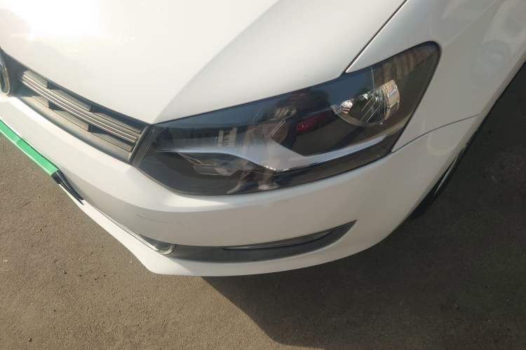 Used Volkswagen Polo 2013 1.6L Automatic Luxury Edition Left Front Headlight