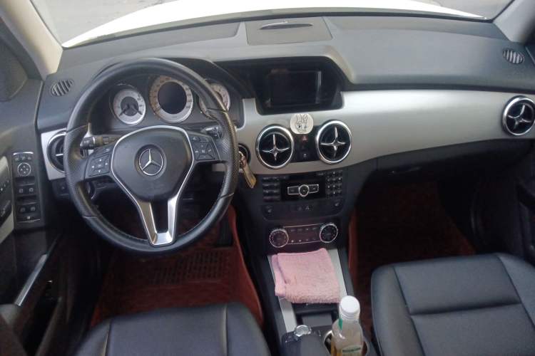 Used Mercedes-Benz GLK-Class 2013 GLK 300 4MATIC Dynamic Sunroof Model