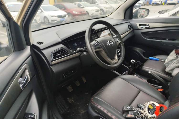 Used CHANGAN KAICHENG Oushang A600 2017 1.5L Manual Luxury Model Driver Seat