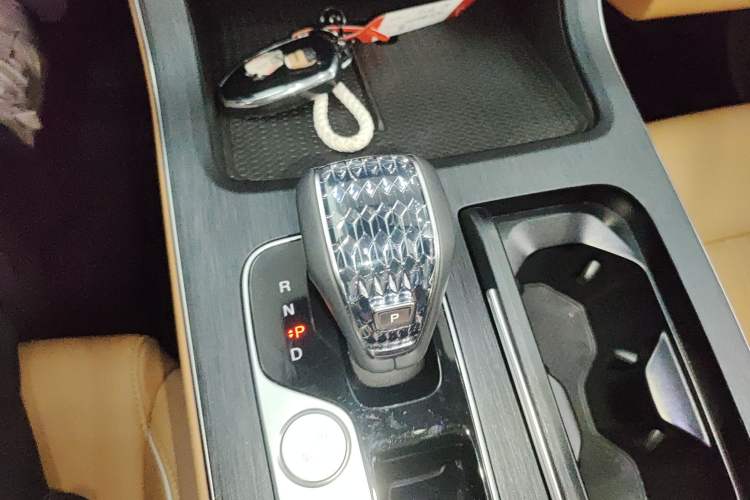 Used GAC Trumpchi GS8 2025 Linghang Series 2.0 TGDI Two-Wheel-Drive Luxury Edition 5 Seats
