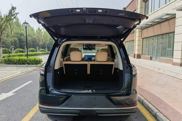 Used Chery T11 2026 Model 220 All-Wheel Drive Family Fun Edition
