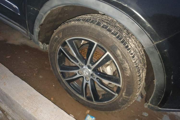 Used JMC Yusheng S330 2016 1.5L GTDi Automatic Two-Wheel Drive Flagship Edition Right Front Wheel Hub