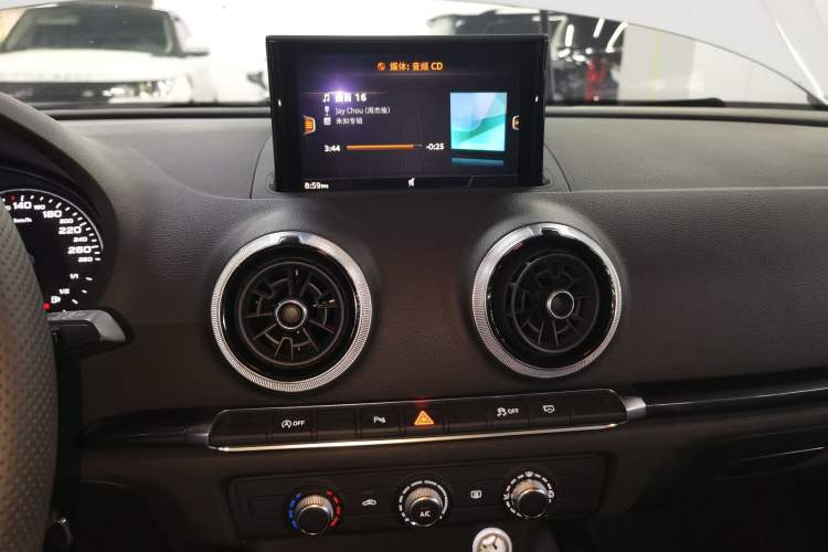 Used Audi A3 2017 Sportback 35 TFSI Fashion Model
