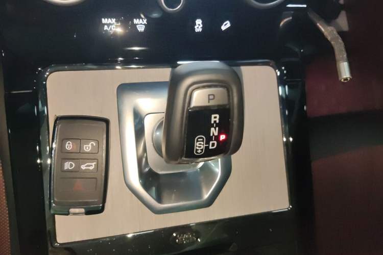 Used Land Rover Range Rover Evoque 2022 Aurora L 249 PS R-Dynamic Luxury Edition