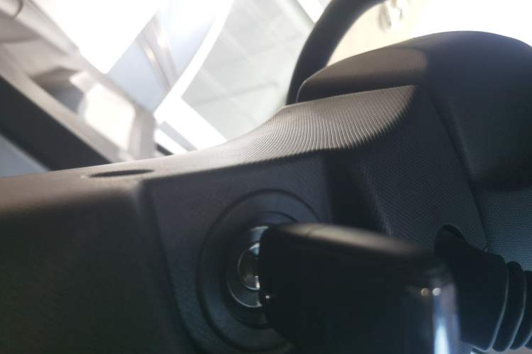 Used Wuling Hongguang MINIEV 2020 Freedom Version Lithium Iron Phosphate Vehicle Key