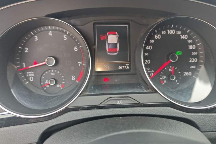 Used Volkswagen Magotan 2017 330TSI DSG Luxury Model Instrument Cluster