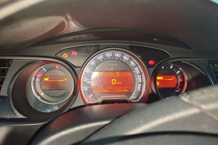 Used Citroen C5 2014 2.0L Automatic Zunyue Model
