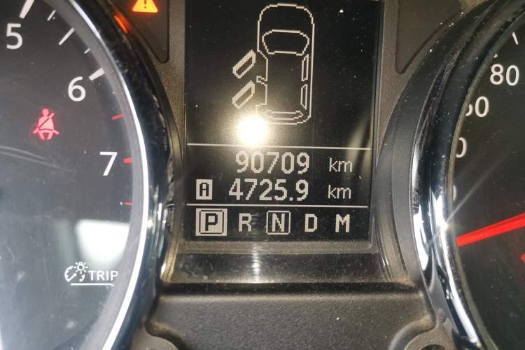 Used Nissan Qashqai 2011 2.0 XL Fire CVT 2WD Odometer Close Up