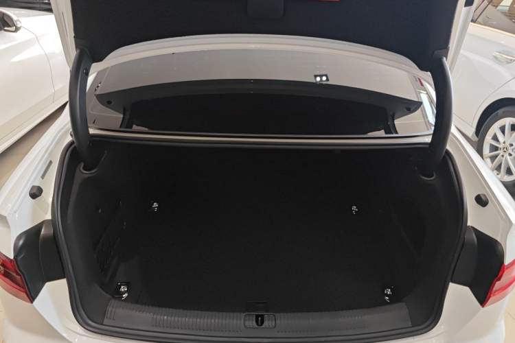 Used Audi A4L 2018 30th Anniversary Edition 40 TFSI Sport Edition