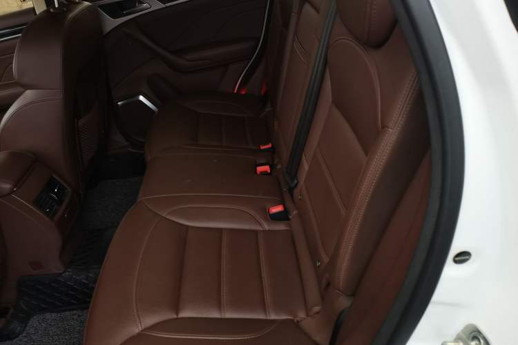 Used Haval H7 2016 Blue-Label H7 2.0T Automatic Luxury Model Left Rear Seat