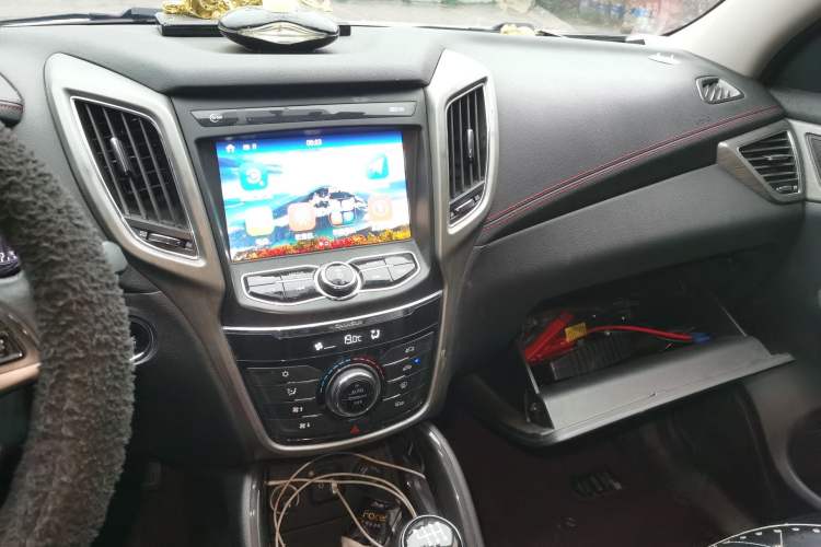 Used CHANGAN CS75 2017 Shangku Edition 1.5T Manual ZhiXiang Model
