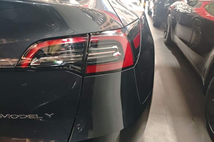 Used Tesla Model Y 2024 Rear-Wheel-Drive Version
