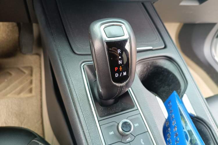 Used Cadillac XT4 2018 28T Two-Wheel Drive Tech Version