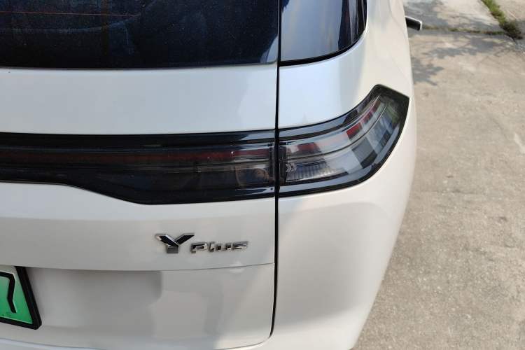 Used AION Y 2022 Plus 70 Tech Edition Exterior 3