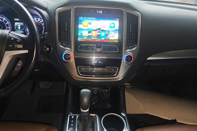 Used CHANGAN CS95 2017 2.0T Four-Wheel Drive SmartDrive Edition Audio And AC Panel