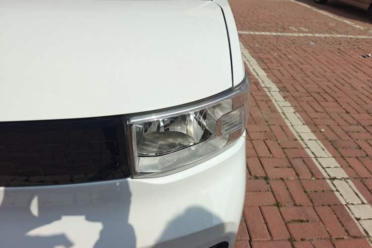 Used Wuling Hongguang MINIEV 2020 Lite Version Lithium Iron Phosphate Left Front Headlight