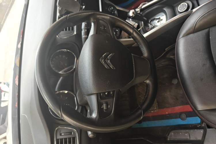 Used Citroen C3-XR 2015 1.6THP Automatic Pioneer Model Steering Wheel