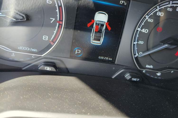 Used Geely Auto Vision X6 2021 PRO 1.4T Automatic Prestige Model Odometer Close Up