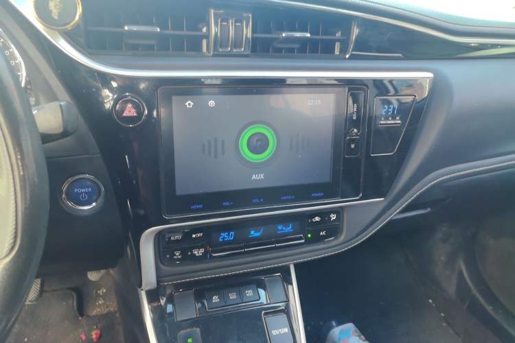 Used Toyota Corolla 2017 Revised Dual-Engine 1.8L E-CVT Leading Edition Audio And AC Panel