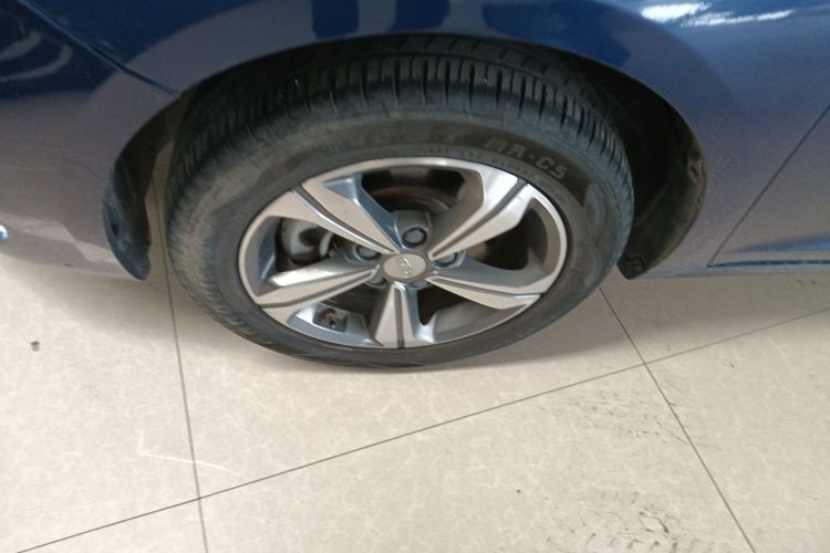 Used Geely Auto Emgrand GL 2019 1.8L DCT Elite Smart Edition Left Front Wheel Hub