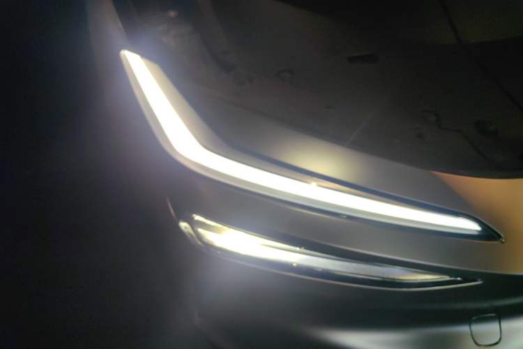 Used ONVO L60 2024 60 kWh Rear-Drive Version