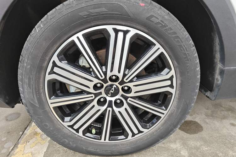 Used Kia Sportage R 2021 Ace 2.0L Challenge Edition Left Front Wheel Hub