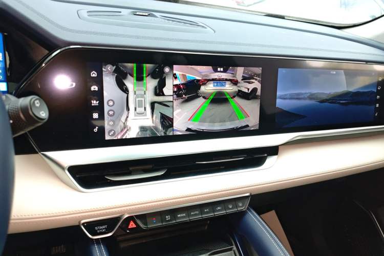 Used Geely Auto Monjaro L 2022 1.5T Thunder Hi·F Plug-in Hybrid Super Rui Audio And AC Panel