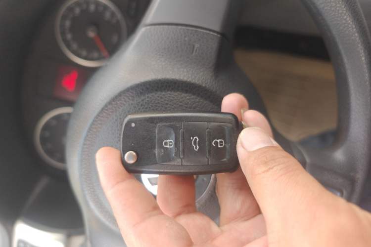 Used Volkswagen Bora 2012 1.6L Manual Fashion Edition
