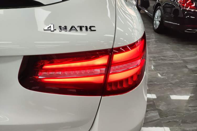 Used Mercedes-Benz GLC 2016 GLC 260 4MATIC Luxury Model Right Rear Taillight