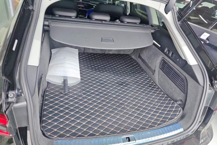 Used Audi A6 2021 Avant Avant-garde 45 TFSI Prestige Dynamic Edition Trunk