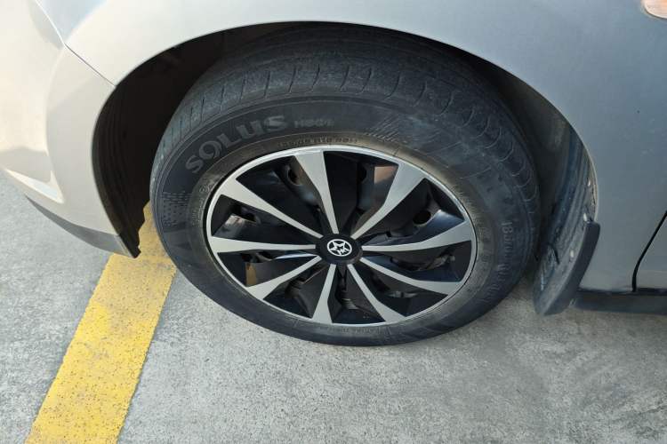 Used Venucia D50 2013 1.6L Automatic Fashion Edition
