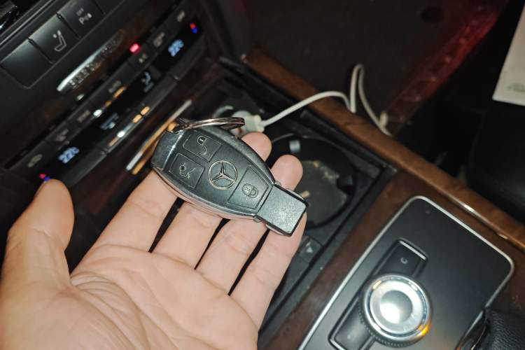 Used Mercedes-Benz E-Class 2011 E 300 L Elegant Model
